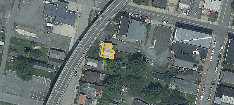 8 Virginia Ave