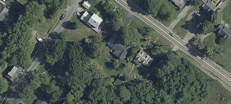3904 Main St