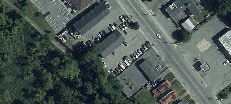 851 High St