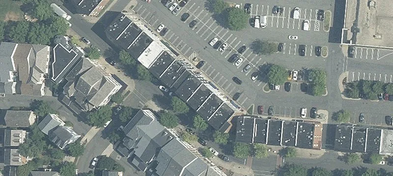 352 Main St