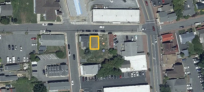 104 Railroad Ave