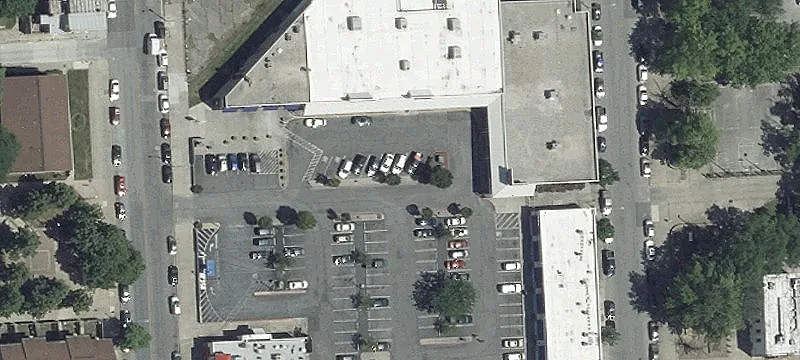 901 Caroline St