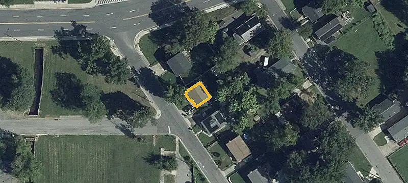 121 Sultan Ave