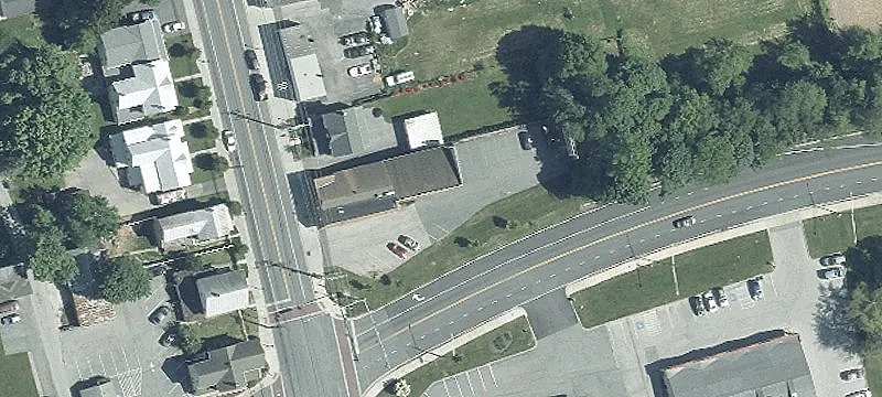 1005 Main St