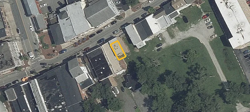 122 Main St