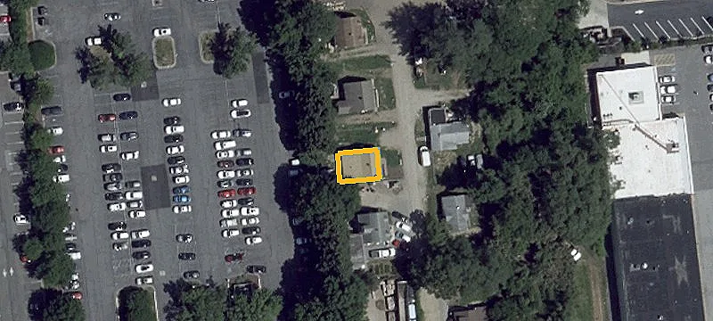 5 Spruce Ln