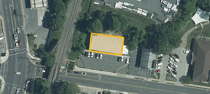 403 Main St