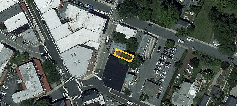 12 Williams St