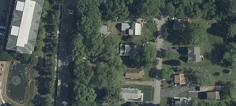 121 Dundee Ave