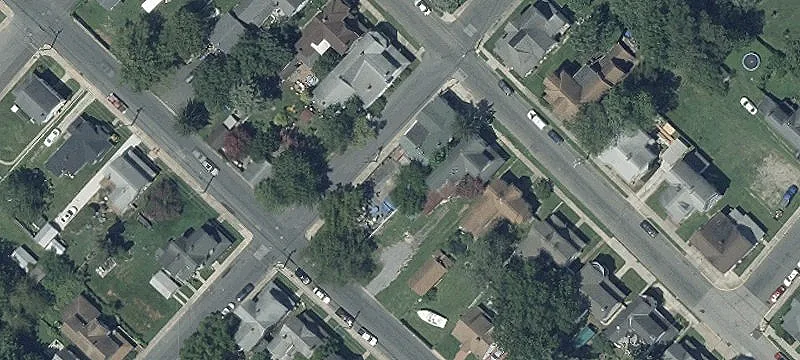 824 Locust St