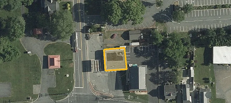 2403 Rocks Rd