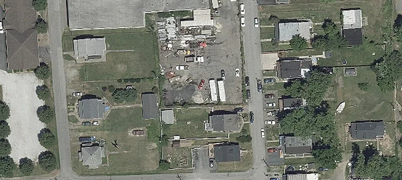 2512 Snyder Ave