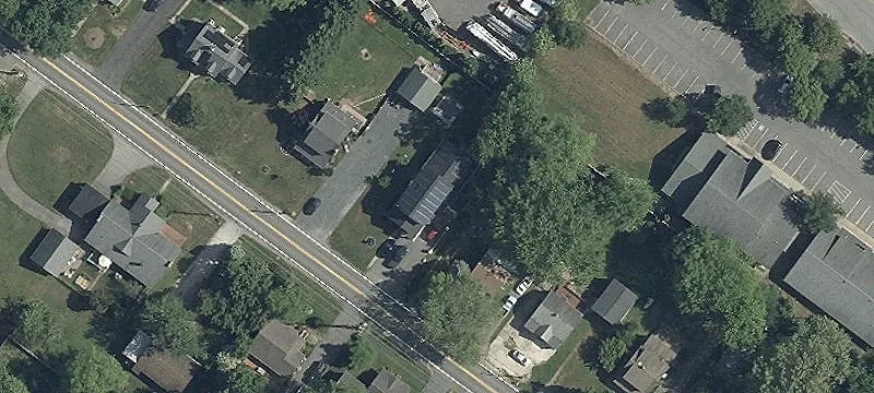 4015 Main St