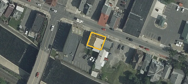 438 Mechanic St