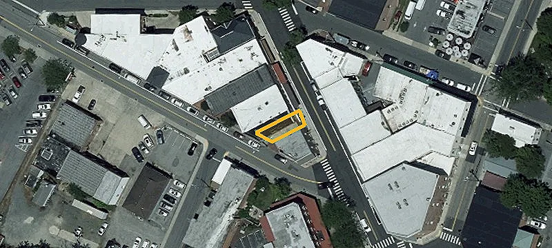14 Main St