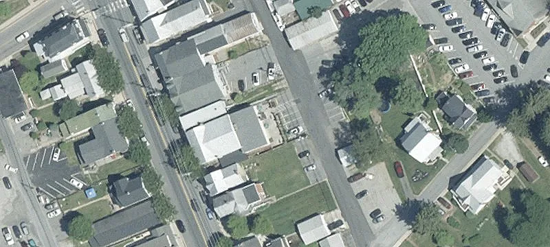 3163 Main St