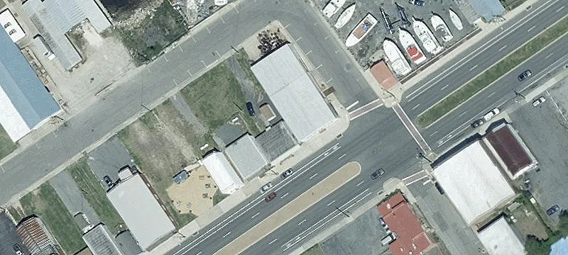 906 Main St