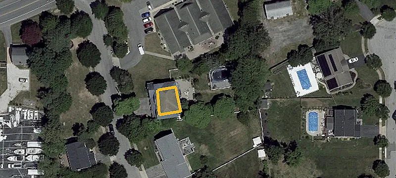 8001 Middlebury Dr