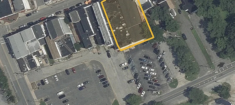 100 Main St