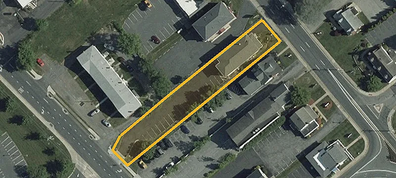 418 Main St