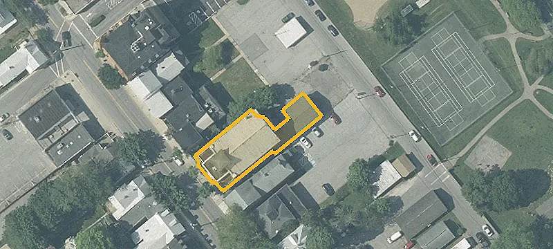 129 Main St