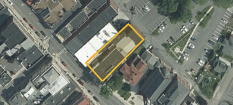 18 Main St
