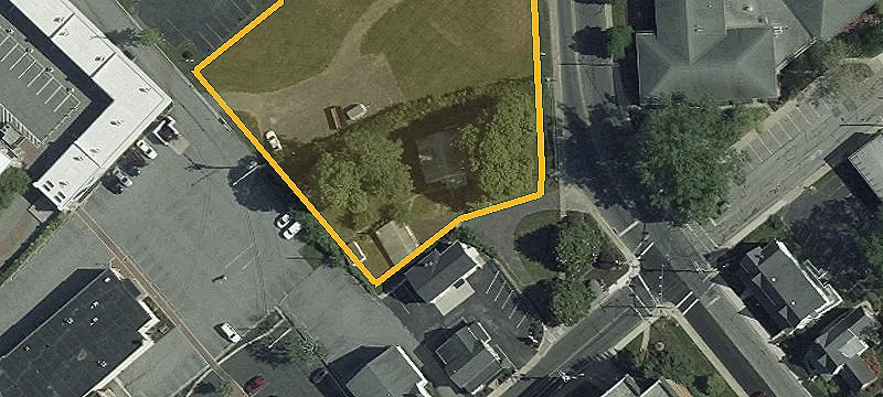 32 Hickory Ave, Unit 9