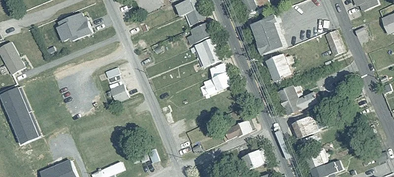 3064 Main St