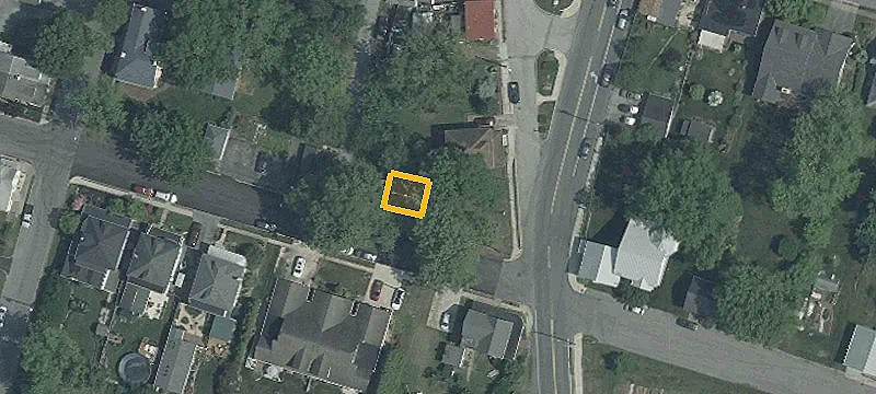 8 Maple St