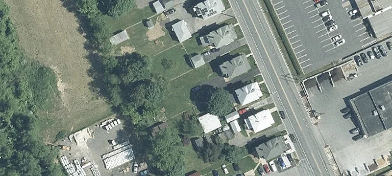 1628 Main St