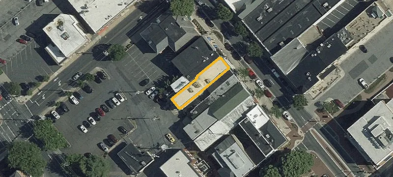 18 Main St