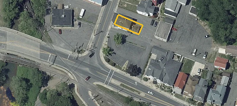 12 Main St