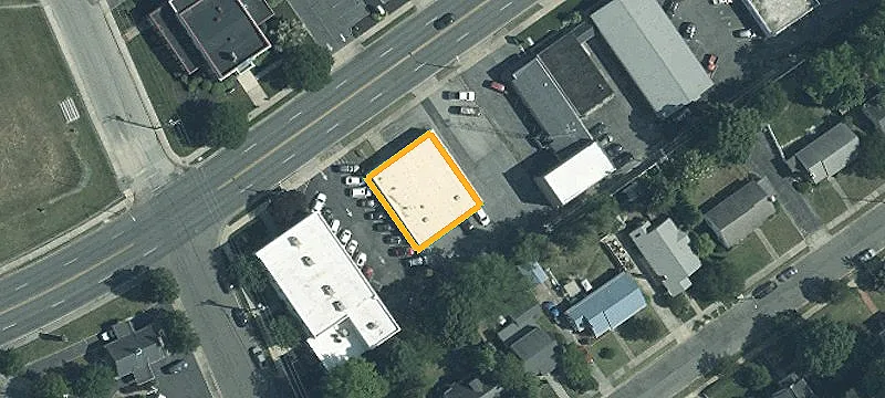 712 Main St