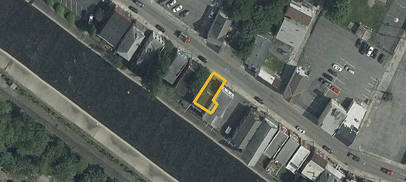 538 Mechanic St