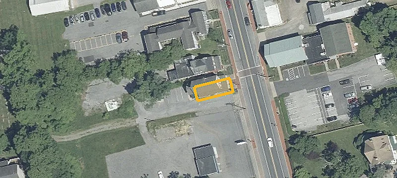 324 Main St
