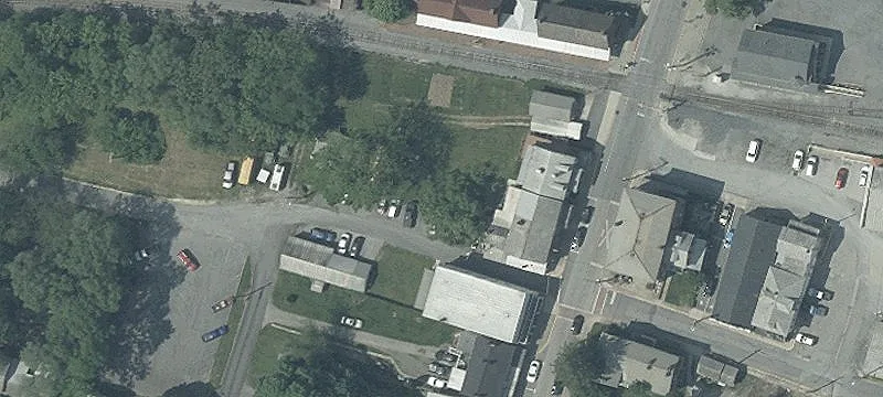 33 Main St