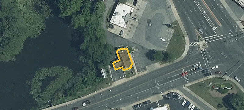 1019 Isabella St