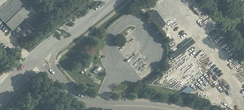 2 Southlawn Ct