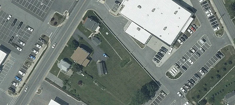 112 Frederick Rd