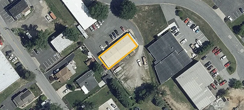 6320 Howard Ln