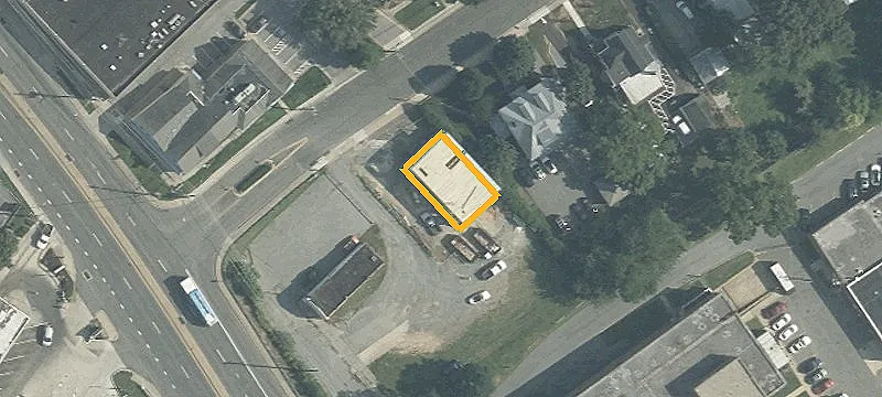 5 Brookes Ave