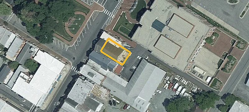 124 Commerce St