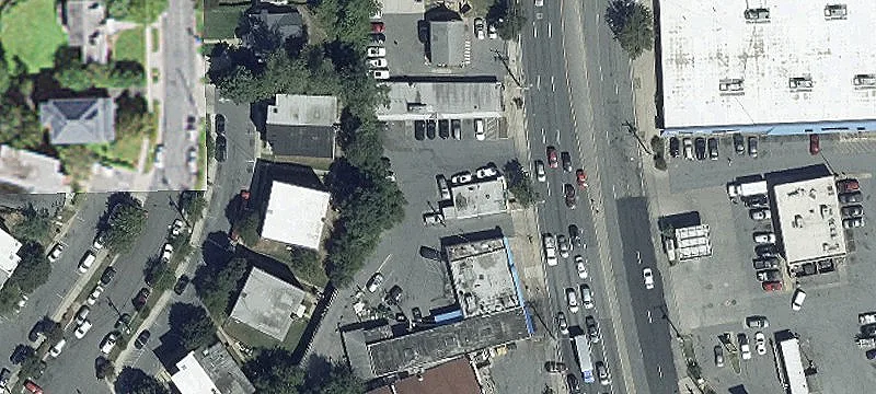 633 University E Blvd