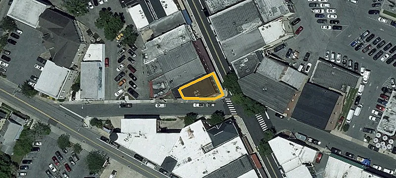 100 Main St