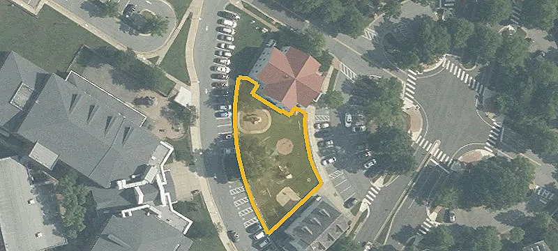 10 Kent Gdns Cir