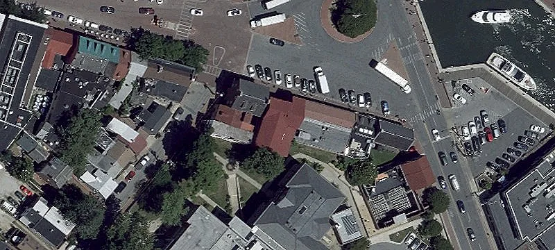 91 Main St