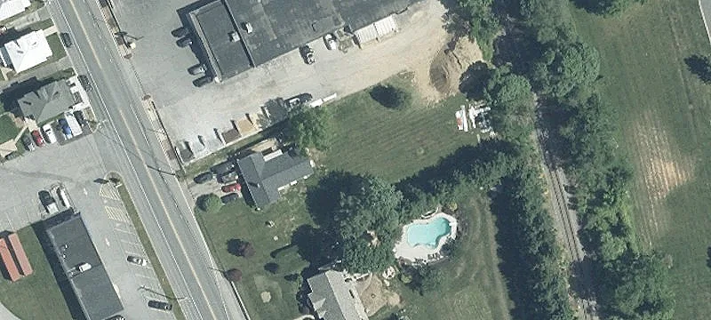 1615 Main St