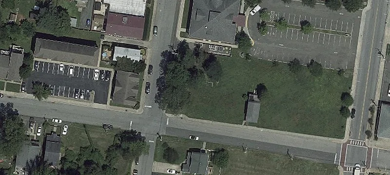 9011 Dayton Ave