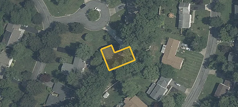 4 Broomall Ct