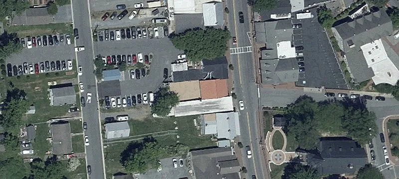 210 Talbot St